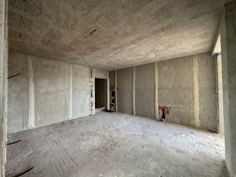 Tirane, shes apartament 2+1+Ballkon Kati 4, 96 m² 216.000 € (Mustafa Mara)