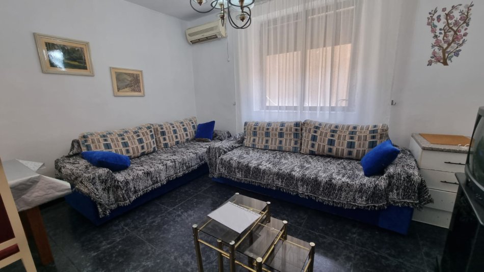 Tirane, jepet me qera apartament 1+1 Kati 2, 50 m² 500 € ( JEPET ME QERA APARTAMENT 1+1 NË RRUGËN E KAVAJËS ! )