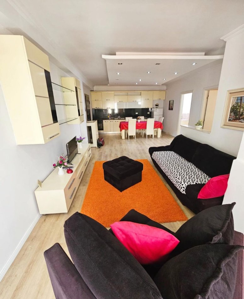 Tirane, Shitet OKAZION Apartament 2+1 Kati 4, 91 m² (SHITET SUPER APARTAMENT 2+1 ME HIPOTEKE TEK FRESKU, NE KRAH TE LOKAL FRESKUT, TEK LAVAZHI,)