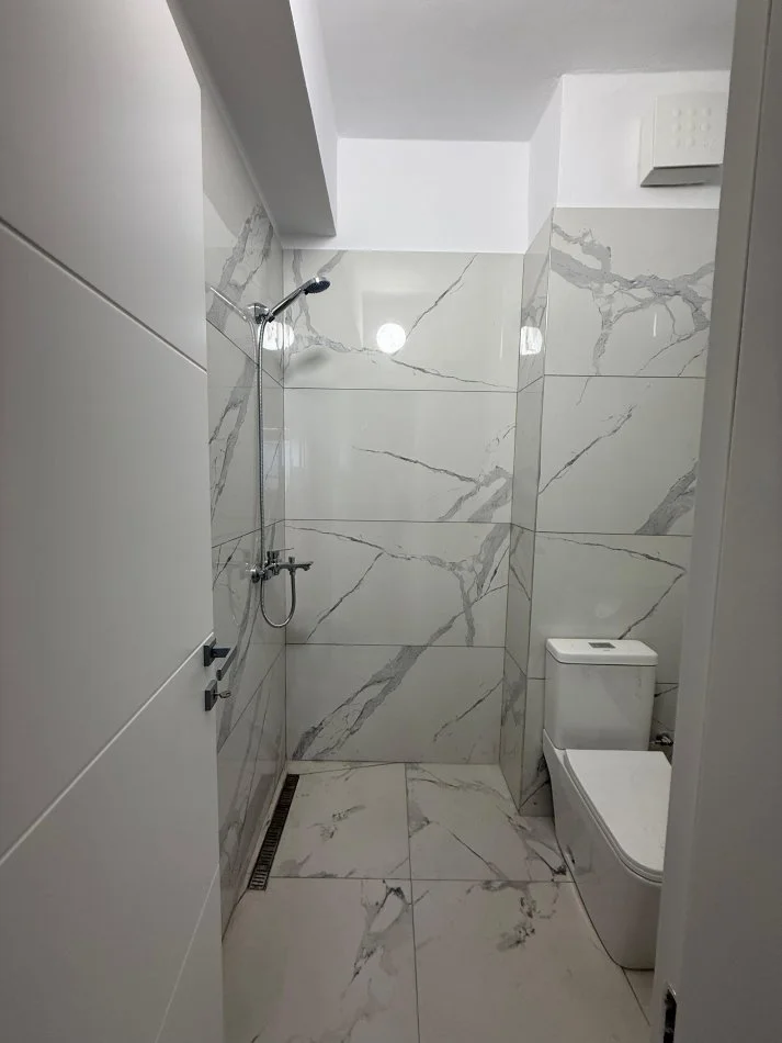 Tirane, shes apartament 2+1 Kati 4, 100 m² 135.000 € (Fresku, Rruga e Thesarit)