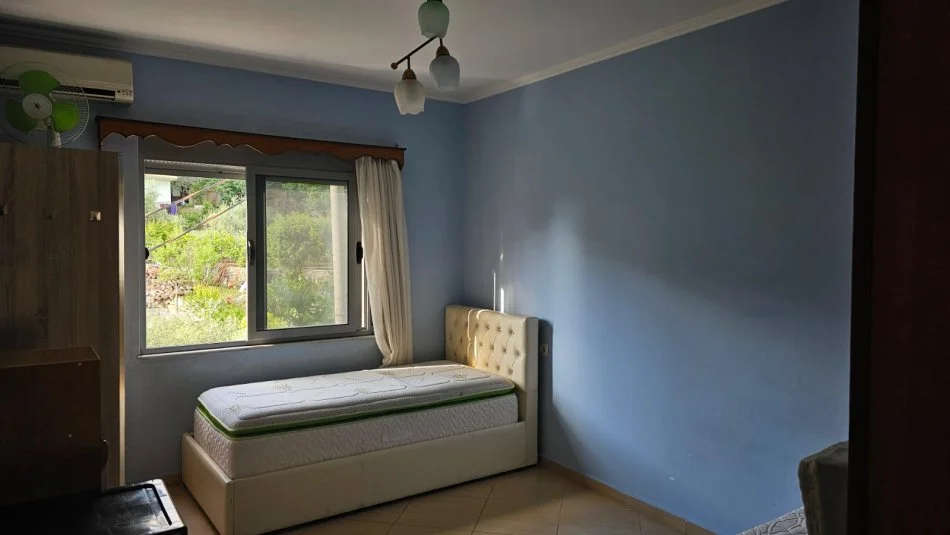 Tirane, jepet me qera apartament 2+1+Ballkon Kati 2, 106 m² 450 € (spar2)