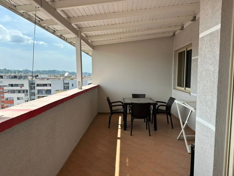 Tirane, jepet me qera apartament 1+1 Kati 9, 152 m² 500 € (Astir, Prane Bar Oslo)