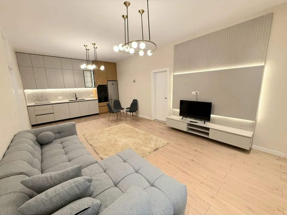 Tirane, jepet me qera apartament 2+1+Ballkon Kati 1, 90 m² 799 € (Liqeni i Thate)