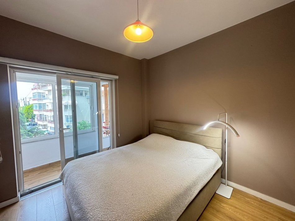 Tirane, jepet me qera apartament 2+1+Ballkon Kati 1, 80 m² 750 € (Kodra e Diellit)