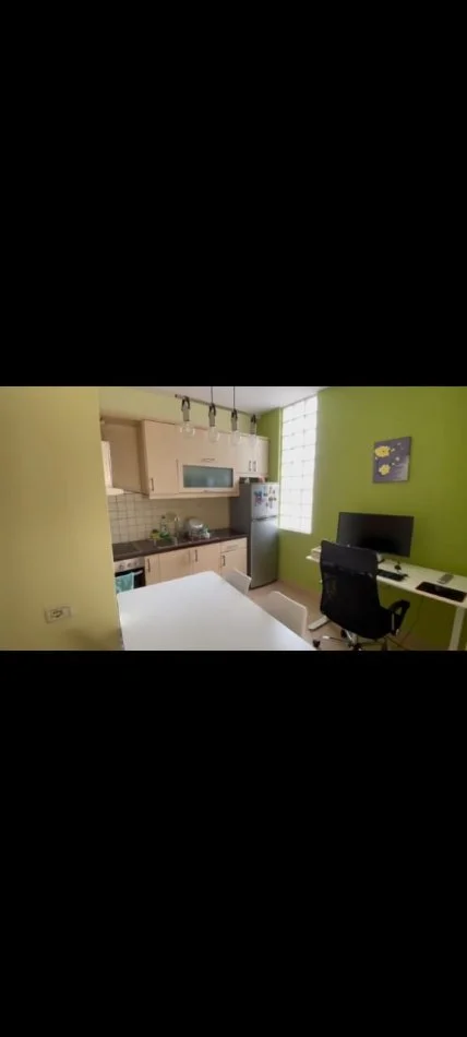 Tirane, jepet me qera apartament 1+1 Kati 3, 62 m² 600 € (selvia)