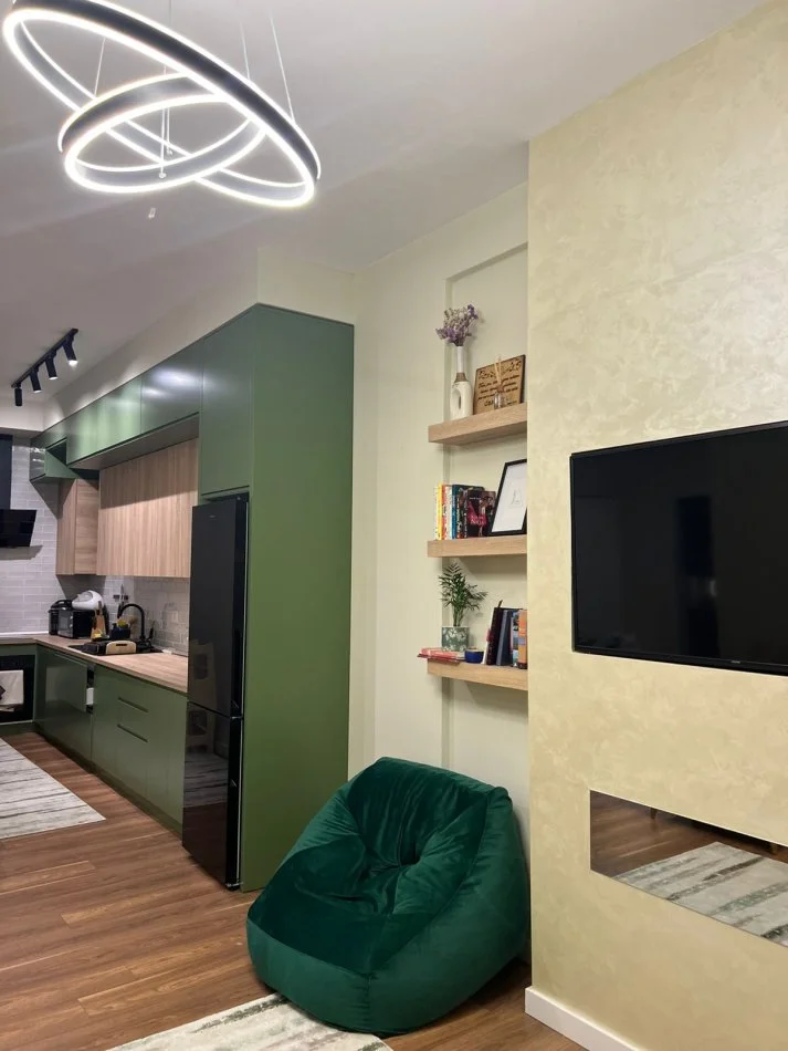Tirane, jepet me qera apartament 2+1 Kati 9, (Rruga e Kosovareve)