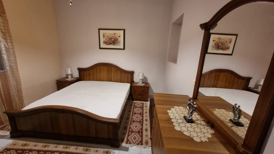 Tirane, Super apartament me qera ne 21 Dhjetori 2+1 Kati 1, 80 m² 500 € (JEPET ME QERA APARTAMENT 2+1 TE SPITALI GJERMAN, RRUGA E KAVAJES.)