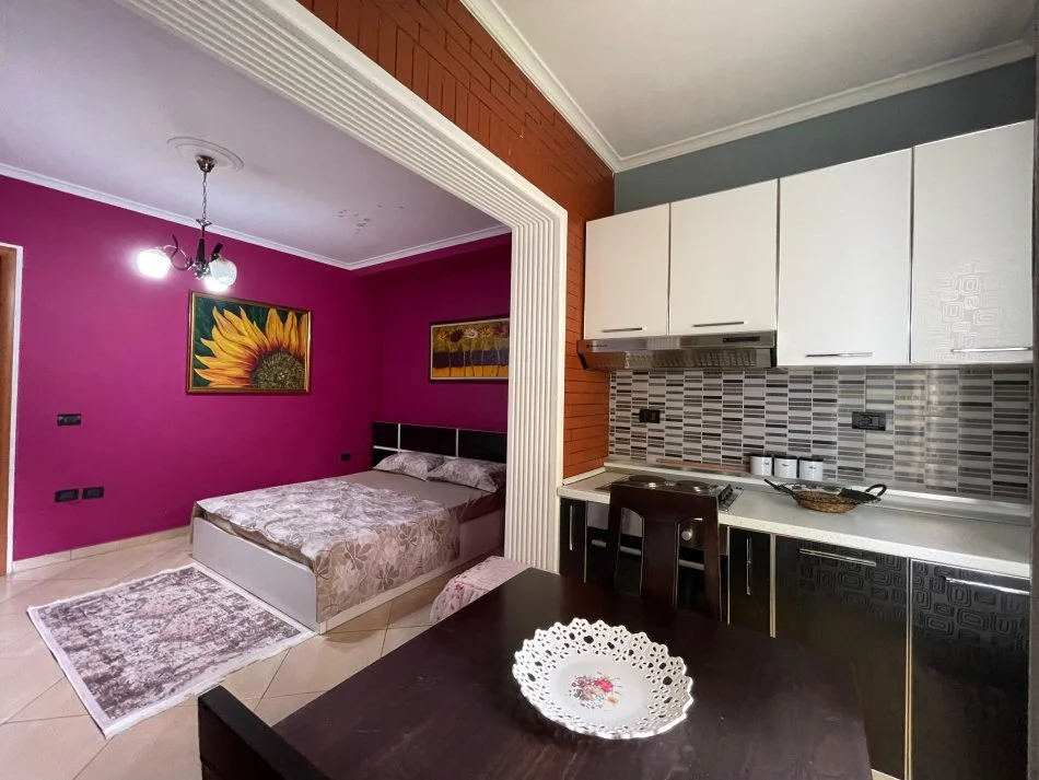 Tirane, jepet me qera apartament 1+1 Kati 2, 45 m² 350 € (Kodra e Diellit)