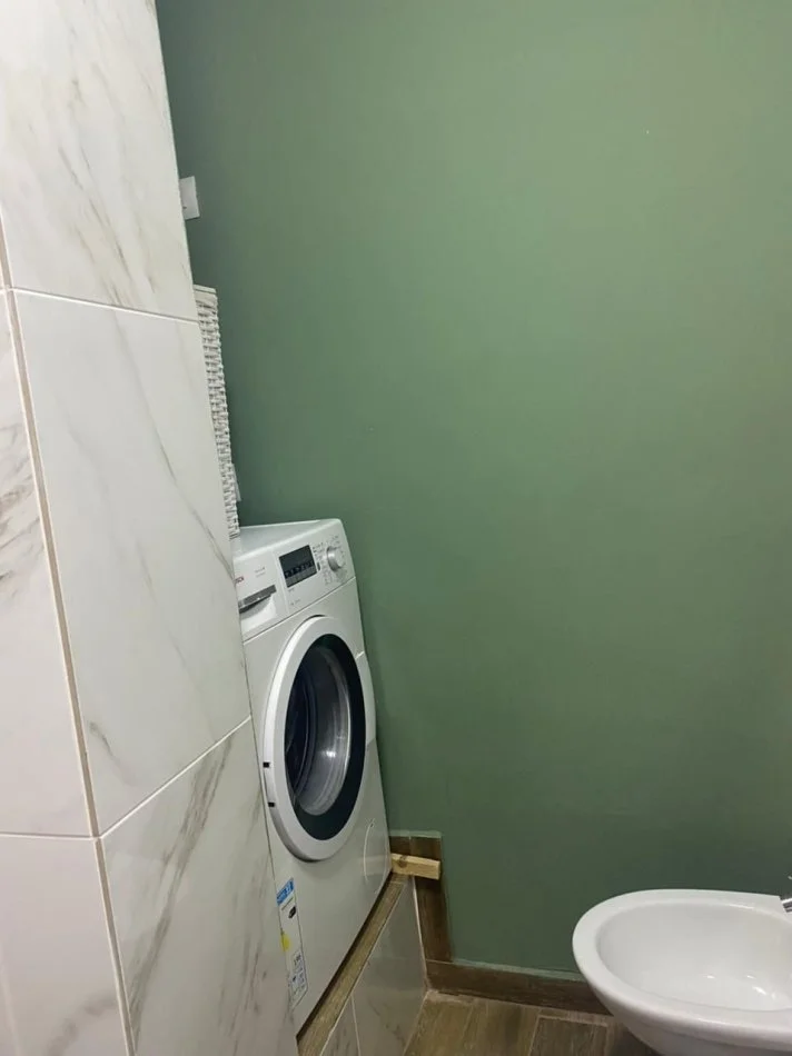 Tirane, jepet me qera apartament 1+1+Ballkon Kati 8, 71 m² 600 € (Rruga Panorama)