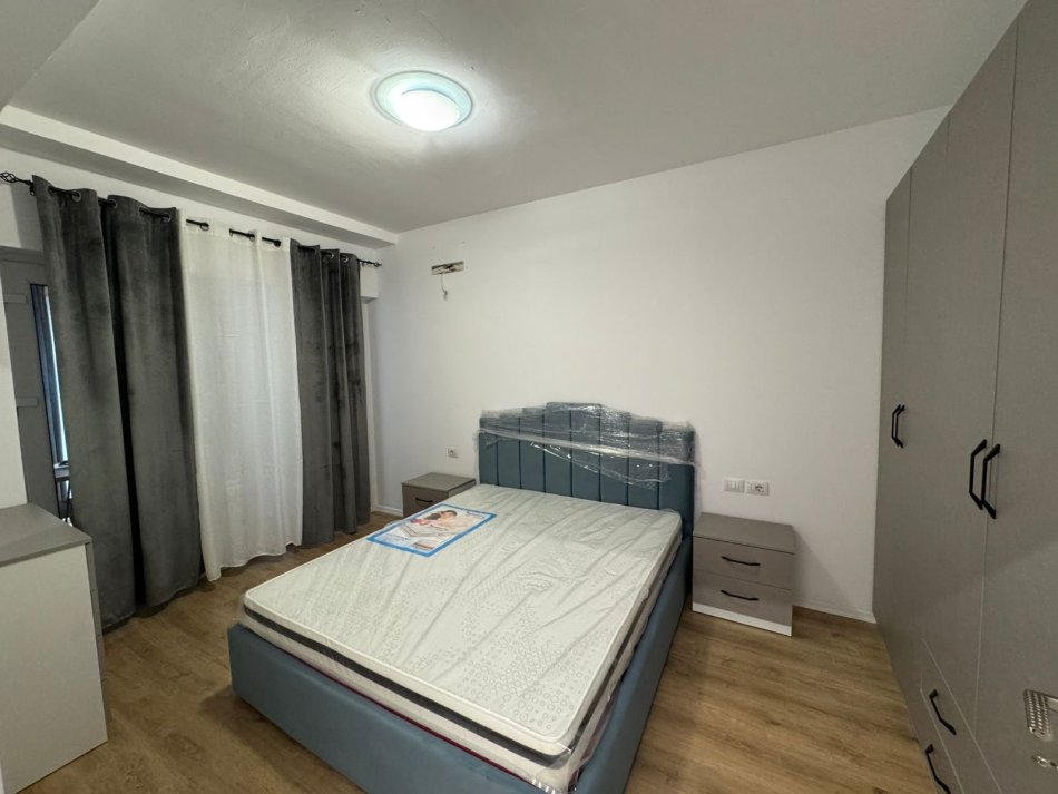 Tirane, Ne Kodren e Diellit Jepet me Qera 2+1 Kati 2, 70 m² 650 € (Kodra e Diellit)