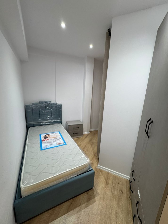 Tirane, Ne Kodren e Diellit Jepet me Qera 2+1 Kati 2, 70 m² 650 € (Kodra e Diellit)