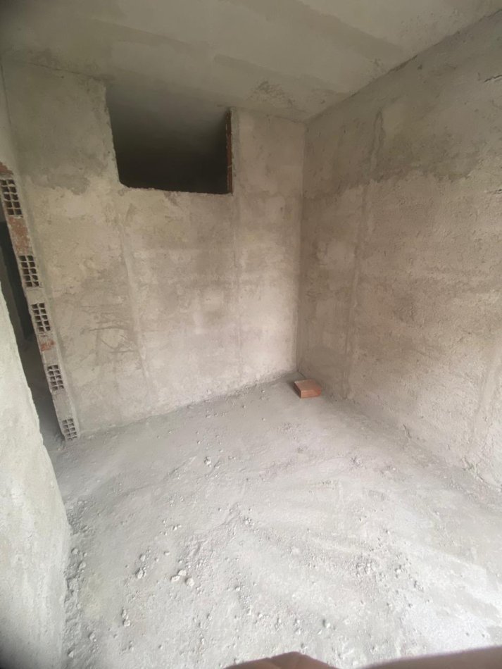 Tirane, shitet apartament 2+1 Kati 3, 75 m² 113.000 € ( Shitet Apartament 2+1 në Rrugën e Dibrës! Super Cmim 113.000 Euro)