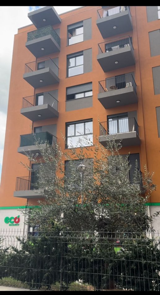 Tirane, shes apartament 2+1+2 Poste parkimi, Kati 4, 109 m² 220.000 € (Kompleksi Asl 2)