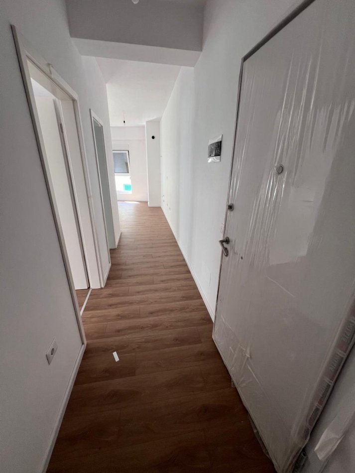 Tirane, shitet apartament 1+1 Kati 4, 65 m² 103.040 € (Ali Demi, Kompleksi &quot;Kaimi&quot;)