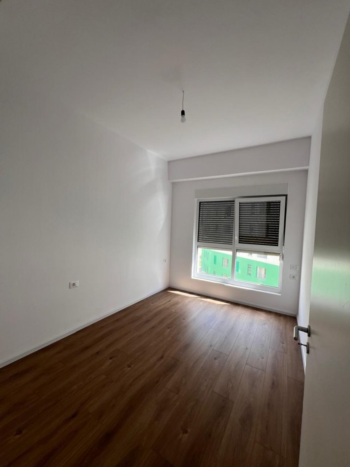 Tirane, shitet apartament 1+1 Kati 4, 65 m² 103.040 € (Ali Demi, Kompleksi &quot;Kaimi&quot;)