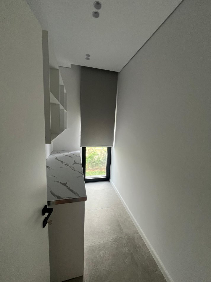 Tirane, jepet me qera Vile 2 Katshe Kati 2, 800 m² 4.000 € (Lunder, prane Teg)