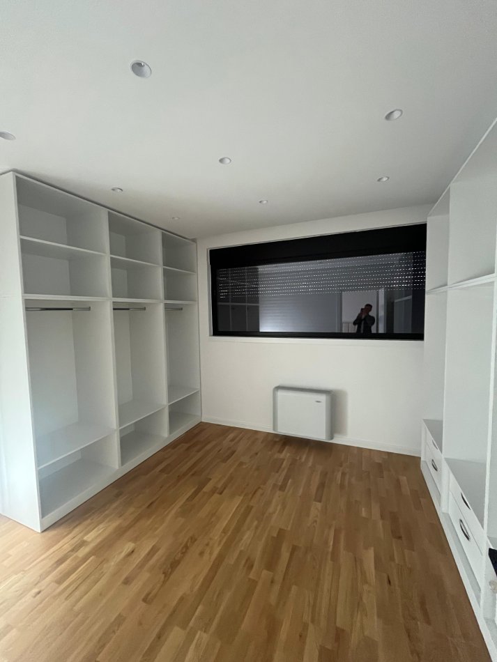 Tirane, jepet me qera Vile 2 Katshe Kati 2, 800 m² 4.000 € (Lunder, prane Teg)