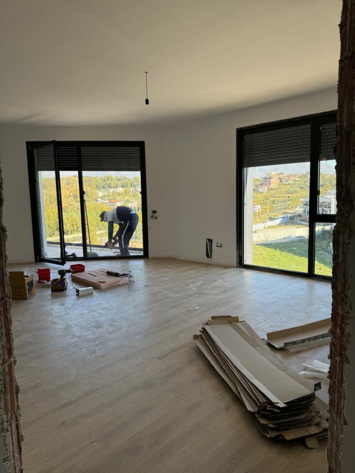Tirane, shitet apartament 2+1 Kati 2, 11.783 m² 270.000 € (Liqeni i thate, Rruga &quot;Hiqmet Buzi&quot;)