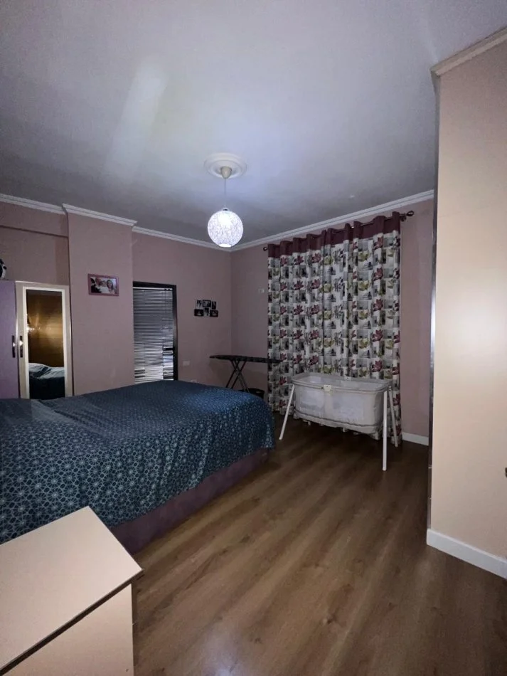 Tirane, jepet me qera 2+1+Ballkon Kati 6, 98 m² 500 € (Kompleksi Fratari Astir)