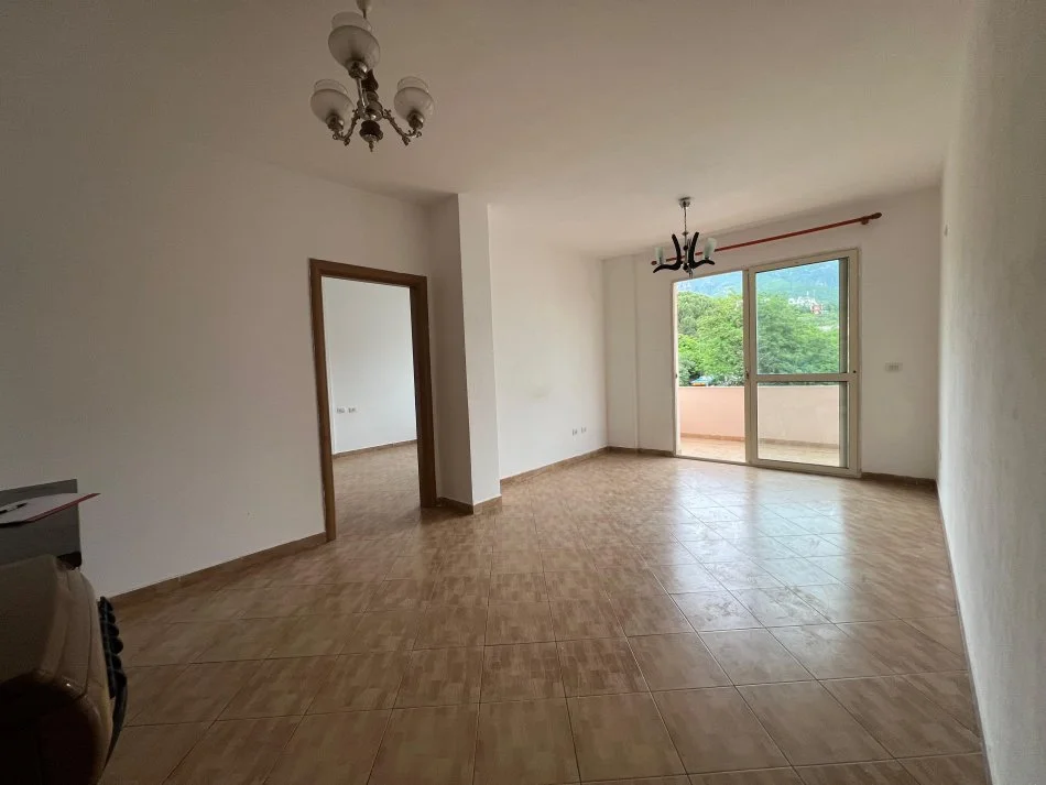 Tirane, shitet apartament 2+1+Ballkon Kati 3, 87 m² 116.000 € (Prane Bunk'Art 1, Rruga Muhamet Deliu)