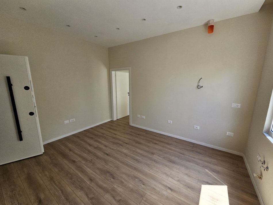 Tirane, shitet apartament 1+1 Kati 4, 49 m² 139.000 € (Myslym Shyri)