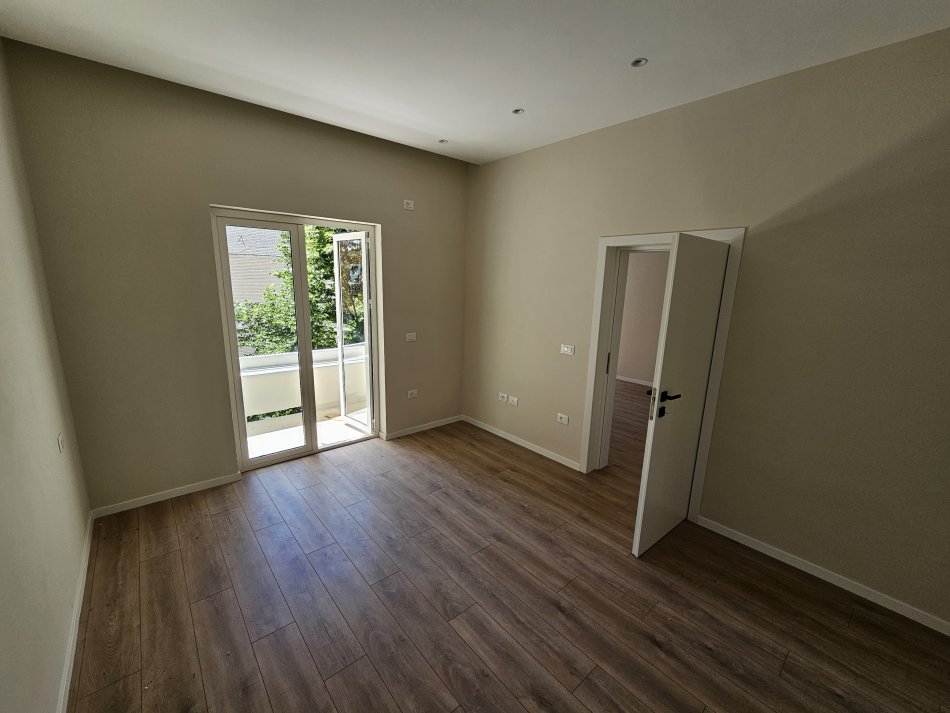 Tirane, shitet apartament 1+1 Kati 4, 49 m² 139.000 € (Myslym Shyri)