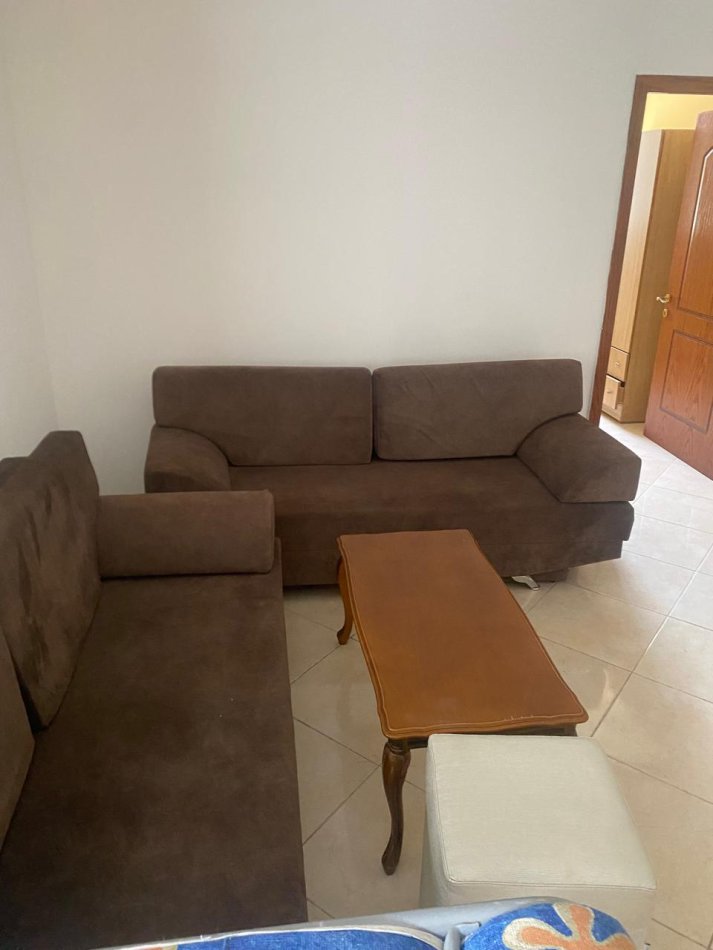 Tirane, jepet me qera apartament 1+1 Kati 1, 55 m² 250 € ( JEPET ME QERA APARTAMENT 1+1 NË DON BOSKO – FIORI DI BOSKO! PER VETEM 250 EURO MUAJ)