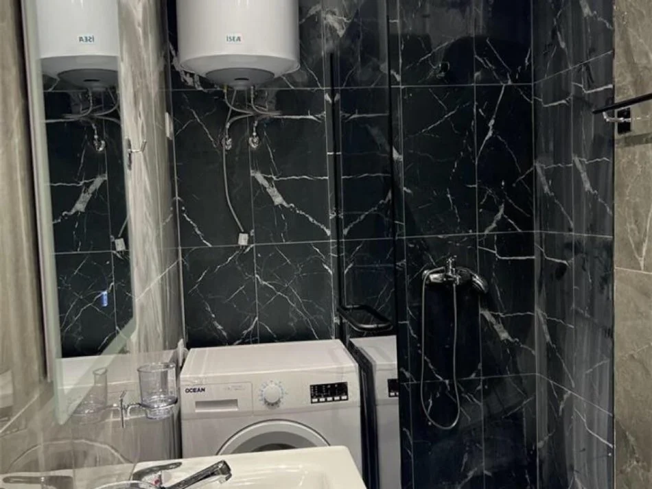 Tirane, jepet me qera apartament 1+1 Kati 6, 70 m² 570 € (Trio Tower Residence, prane Fiori Di Bosco)