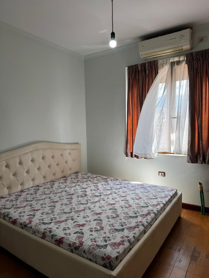 Tirane, jepet me qera apartament 2+1 Kati 6, 85 m² 600 € (JEPET ME QERA SUPER APARTAMENT 2+1 SUPER I MOBILUAR NE VASIL SHANTO .)
