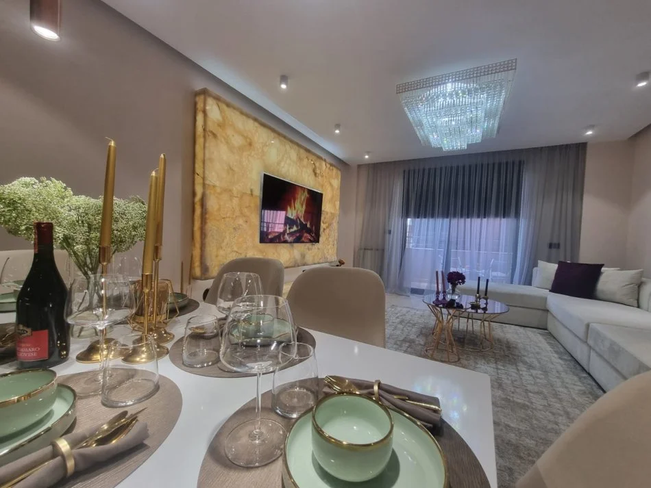 Tirane, jepet me qera apartament 2+1 Kati 9, 120 m² 1.800 € (Prane Nobis.)