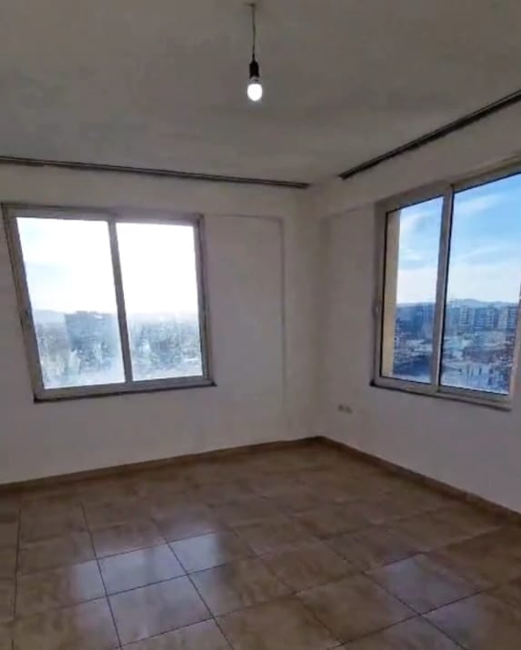 Tirane, shitet apartament 1+1 Kati 6, 69 m² 55.000 € ( SHITET OKAZION SUPER APARTAMENT 1+1 NE KAMËZ)