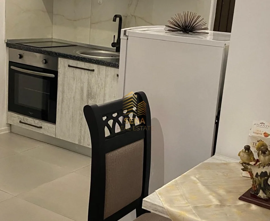 Tirane, jepet me qera apartament 1+1 Kati 1, 55 m² 400 € (5 Maji)