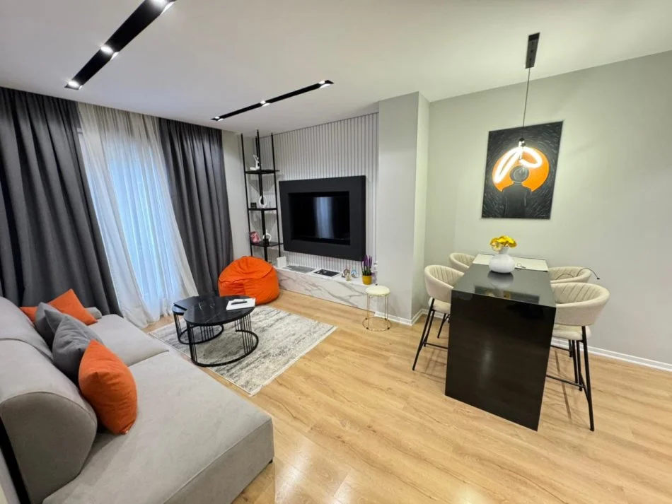 Tirane, shes apartament 1+1+Ballkon Kati 3, 64 m² 160.000 € (rruga e Dibres)