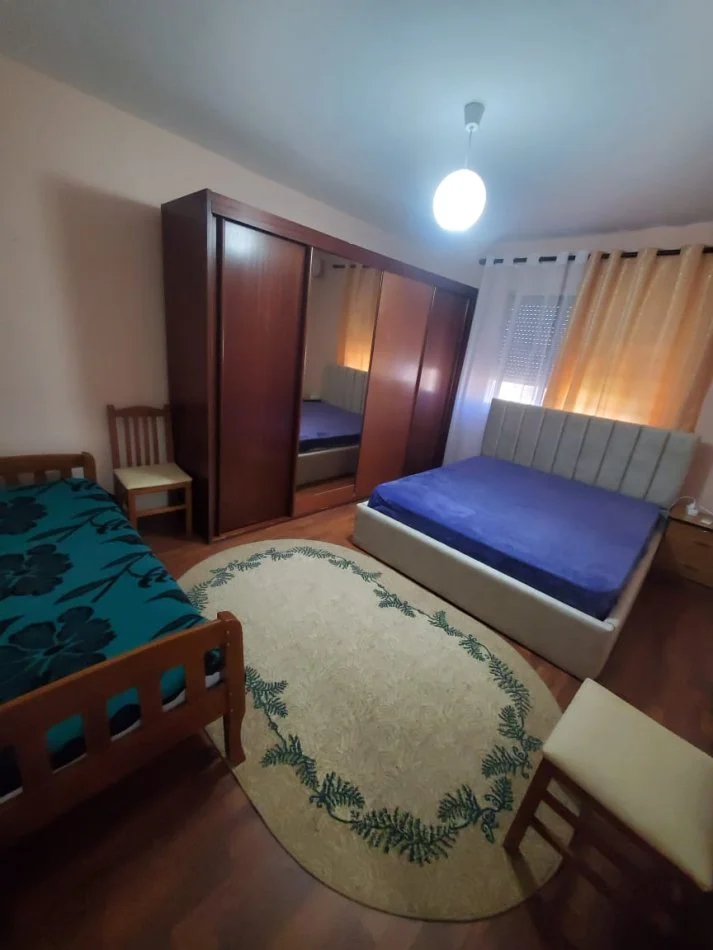 Tirane, jepet me qera apartament 2+1 Kati 5, 80 m² 450 € (21 dhjetori)
