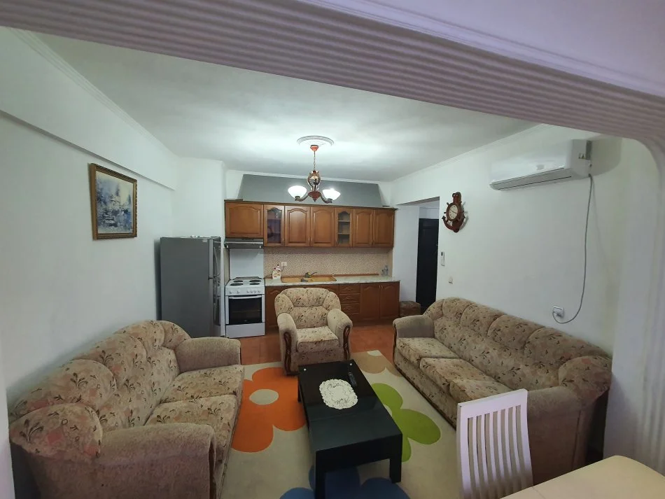 Tirane, jepet me qera apartament 2+1+Ballkon Kati 4, 74 m² 480 € (Laprake)