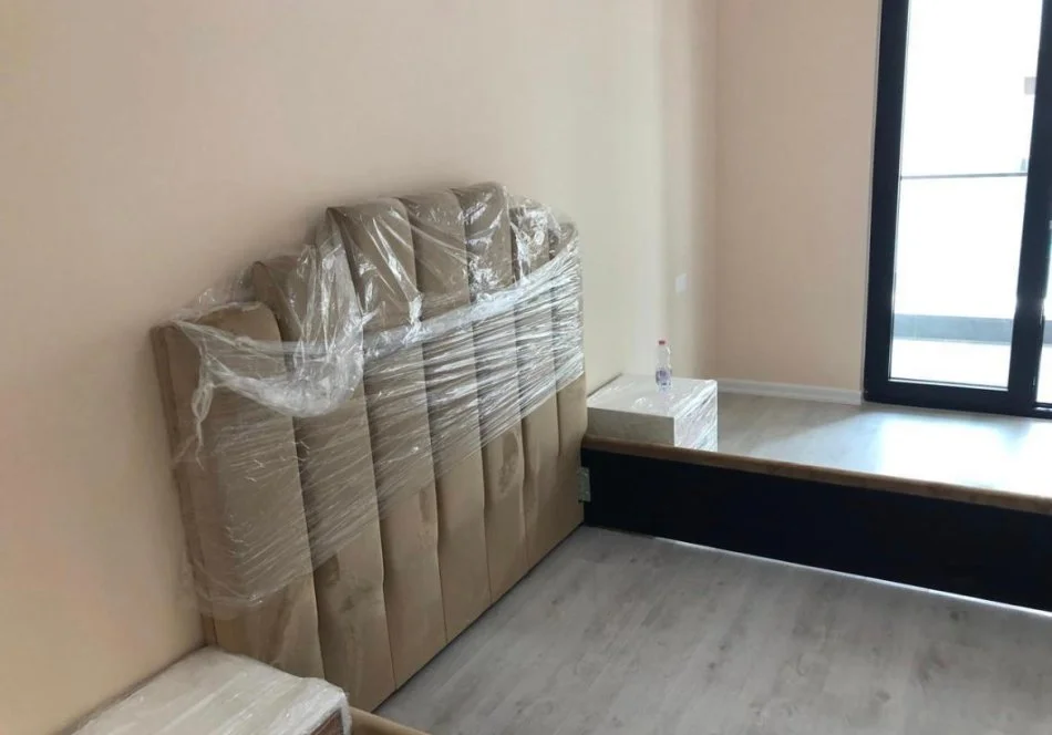 Tirane, jepet me qera apartament 1+1+Ballkon Kati 7, 77 m² 650 € (Rruga e Kavajes)