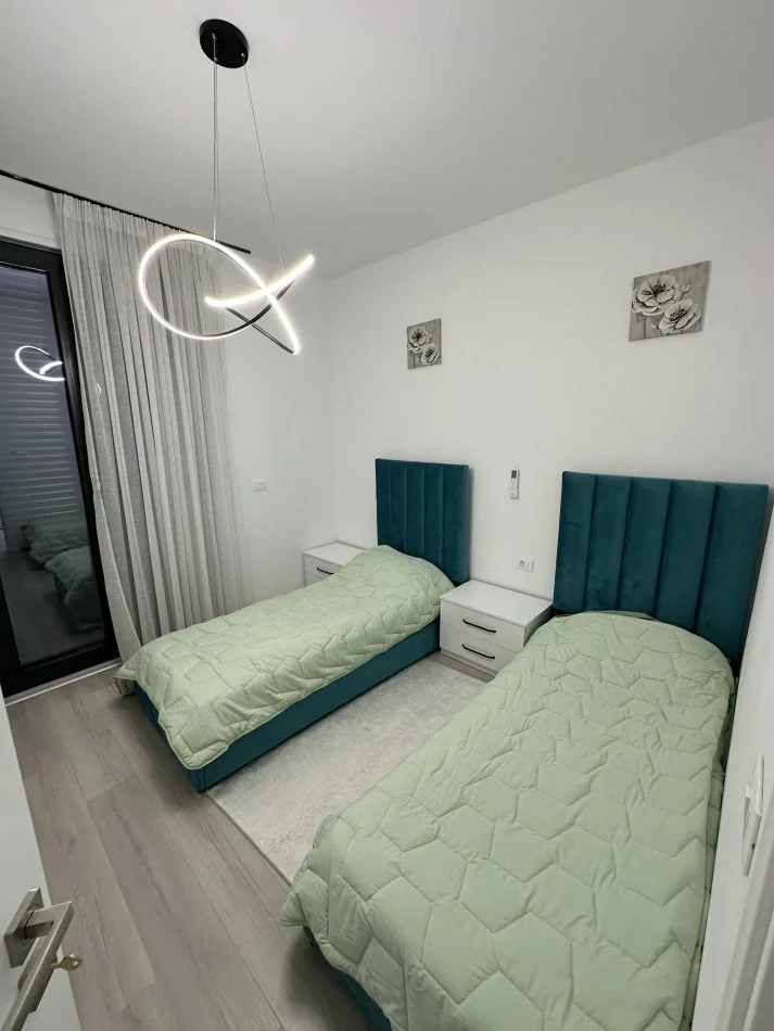 Tirane, shitet apartament 2+1+Ballkon Kati 4, 73 m² 154.000 € (Porcelan)