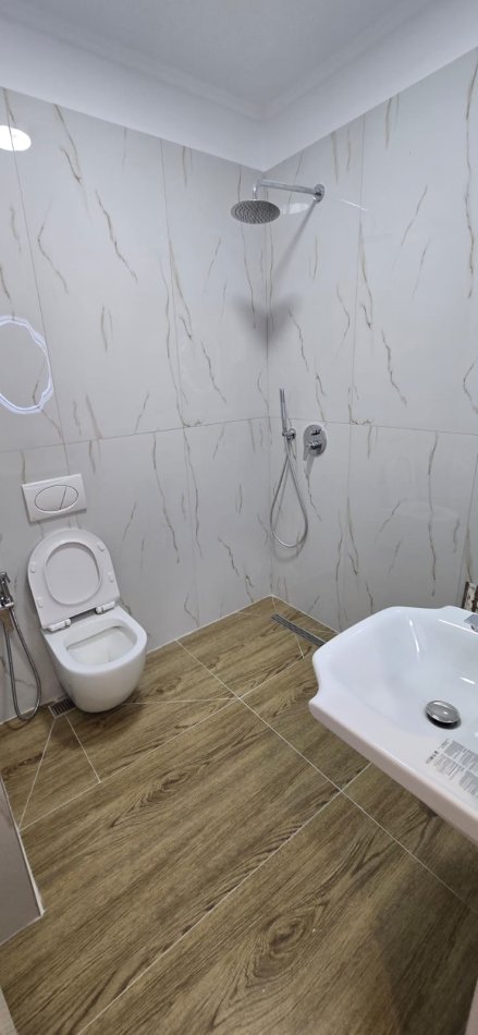 Tirane, shitet 1+1 Kati 7, 53 m² 115.000 € (SHITET SUPER APARTAMENT 1+1 TEK RRUGA IRFAN TOMINI( PERBALL KOMPLEKSIT DELIJORGJI))