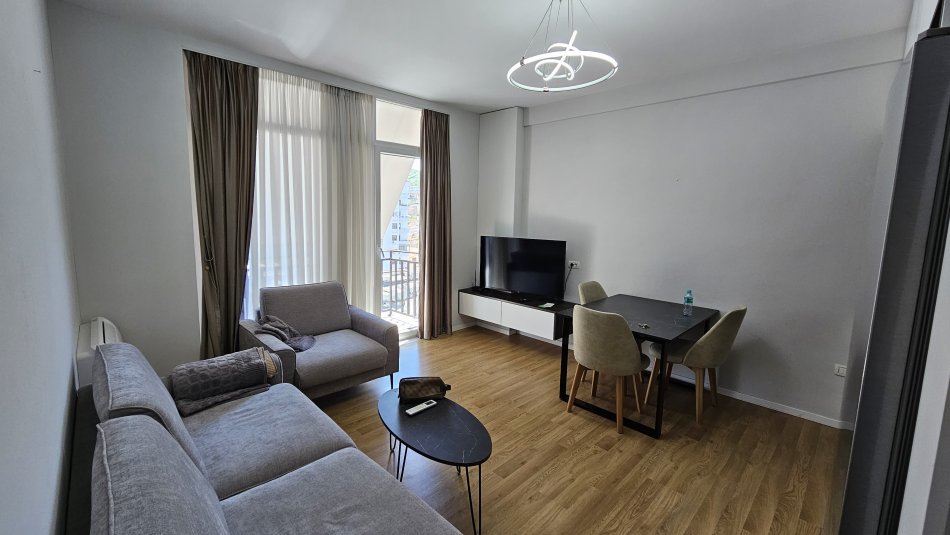 Tirane, jepet me qera apartament 2+1+Ballkon Kati 6, 105 m² 700 € (Prane Ures N&#039;Shrak)