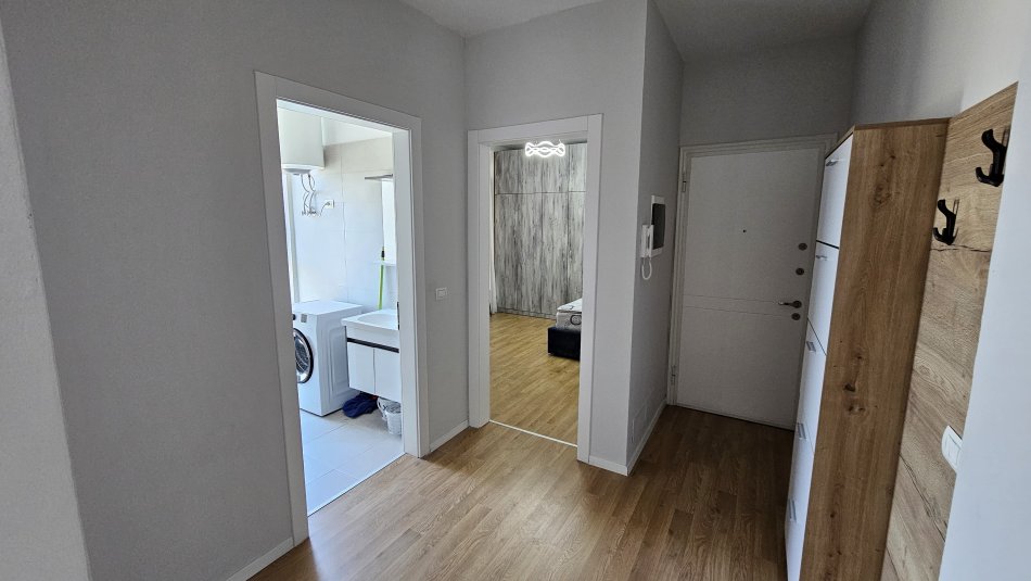 Tirane, jepet me qera apartament 2+1+Ballkon Kati 6, 105 m² 700 € (Prane Ures N&#039;Shrak)
