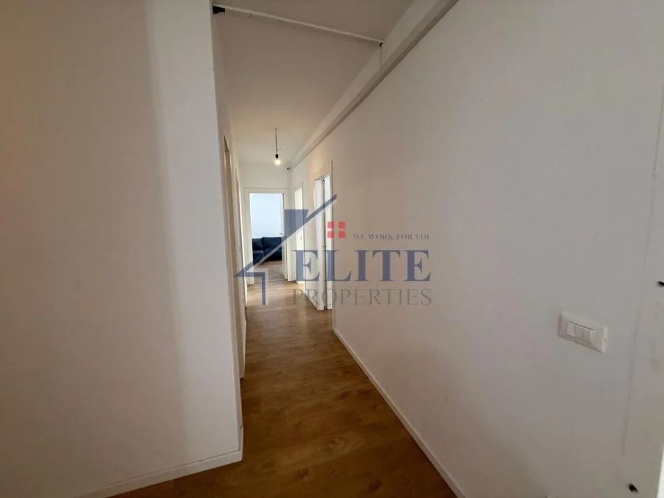 Tirane, jepet me qera apartament 3+1+Ballkon , 140 m² 1.000 € (Dritan Hoxha)
