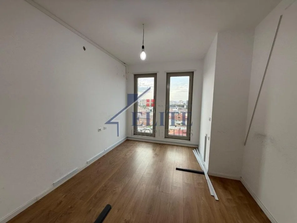 Tirane, jepet me qera apartament 3+1+Ballkon , 140 m² 1.000 € (Dritan Hoxha)