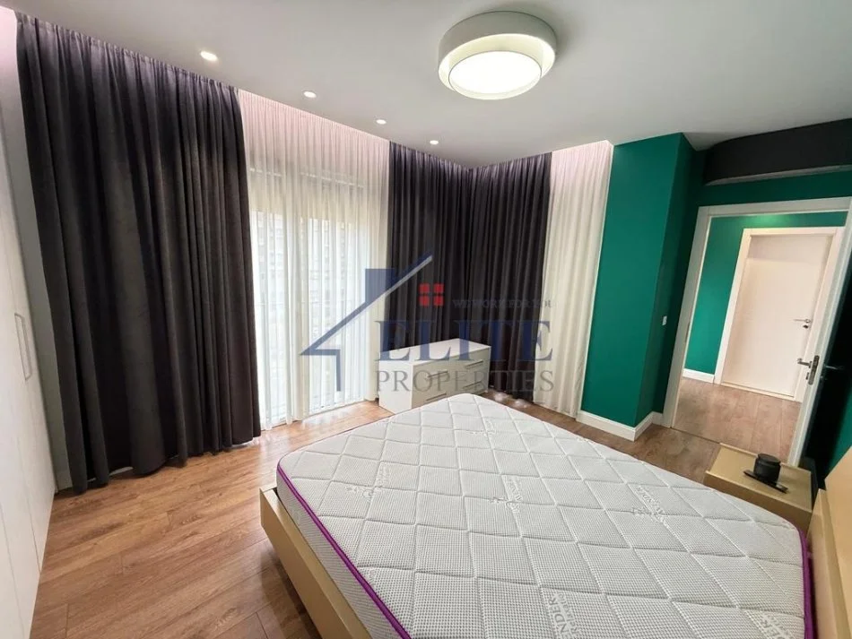 Tirane, jepet me qera apartament 1+1+Ballkon Kati 5, 75 m² 550 € (Astir)