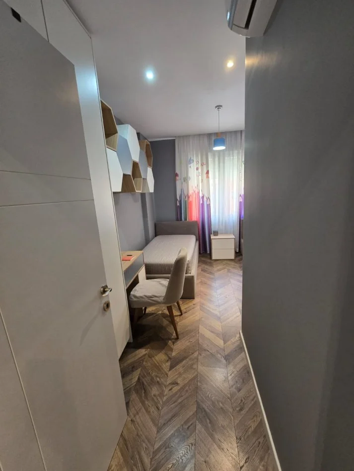 Tirane, shes Kati 4, 90 m² 180.000 € (rruga kavajes)