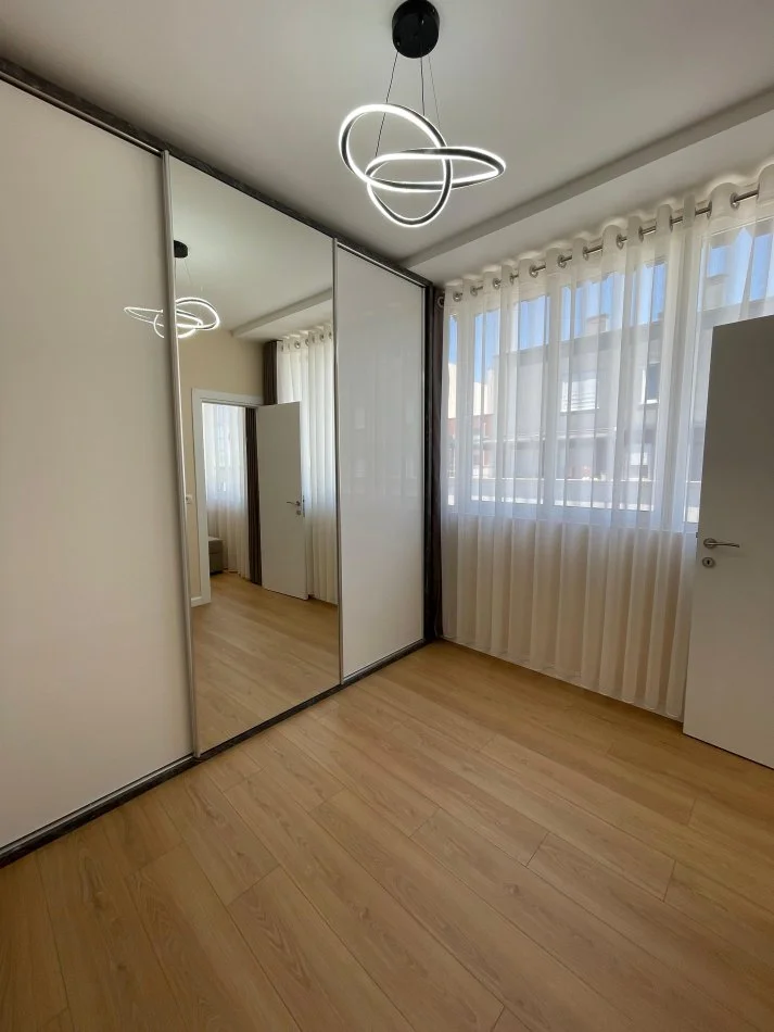 Shitet Apartament 2+1, Rruga Dritan Hoxha