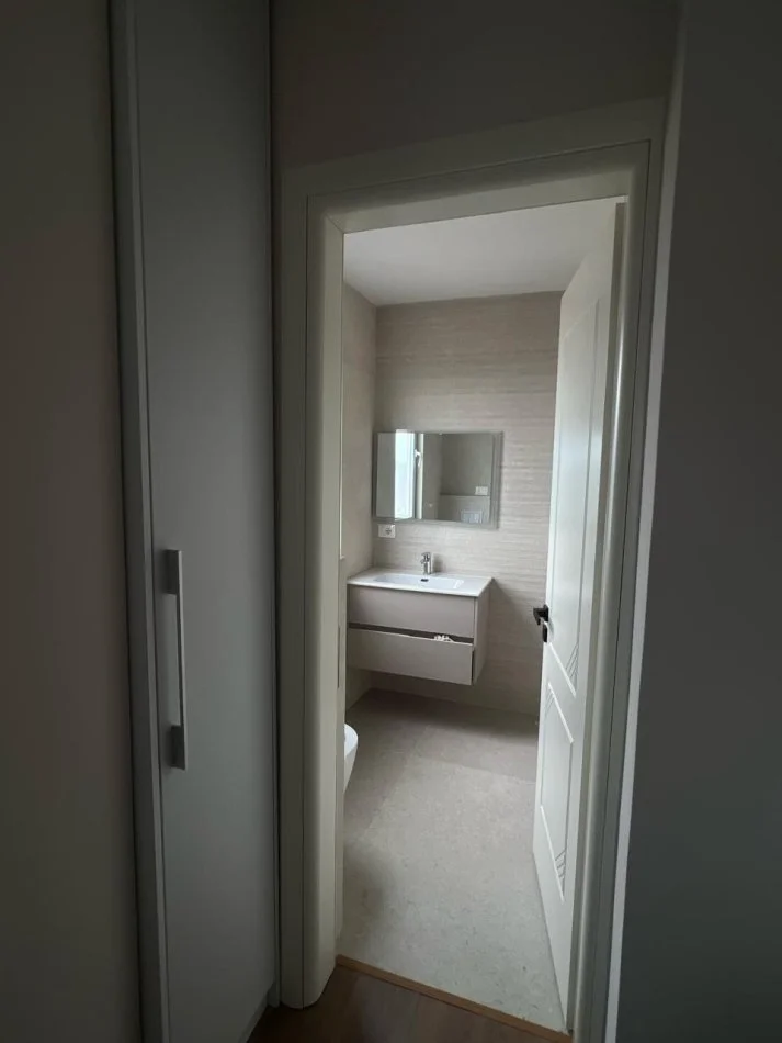 Tirane, Jepet me qera apartament 2+1 Kati 11, (DELIJORGJI)