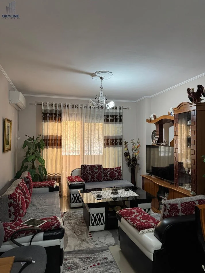 Tirane, jepet me qera apartament 2+1 Kati 7, 110 m² 450 € (Astir)