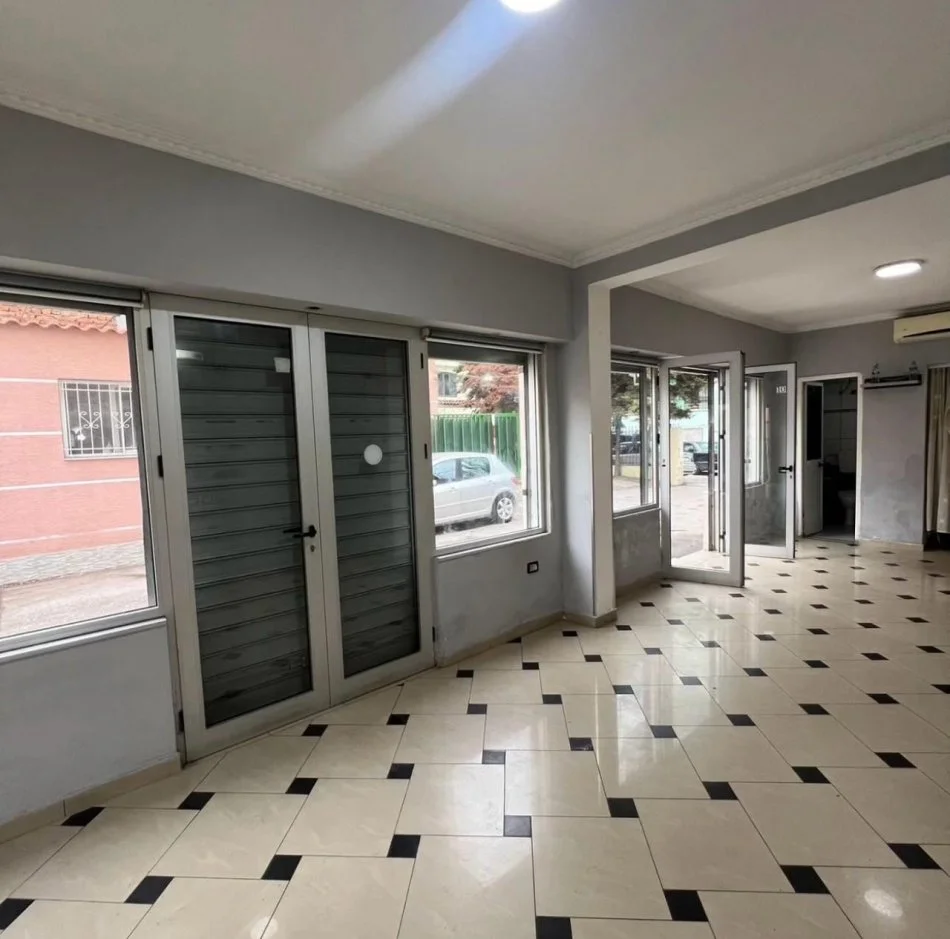 Durres, shitet ambjent biznesi Kati 0, 70 m² 188.000 € (Afer Markates)