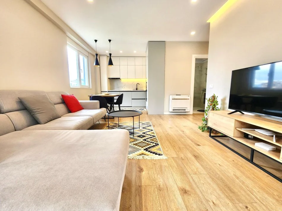 Tirane, shitet apartament 2+1 Kati 3, 93 m² 230.000 € (Liqeni i thate - Kompleksi FZ)