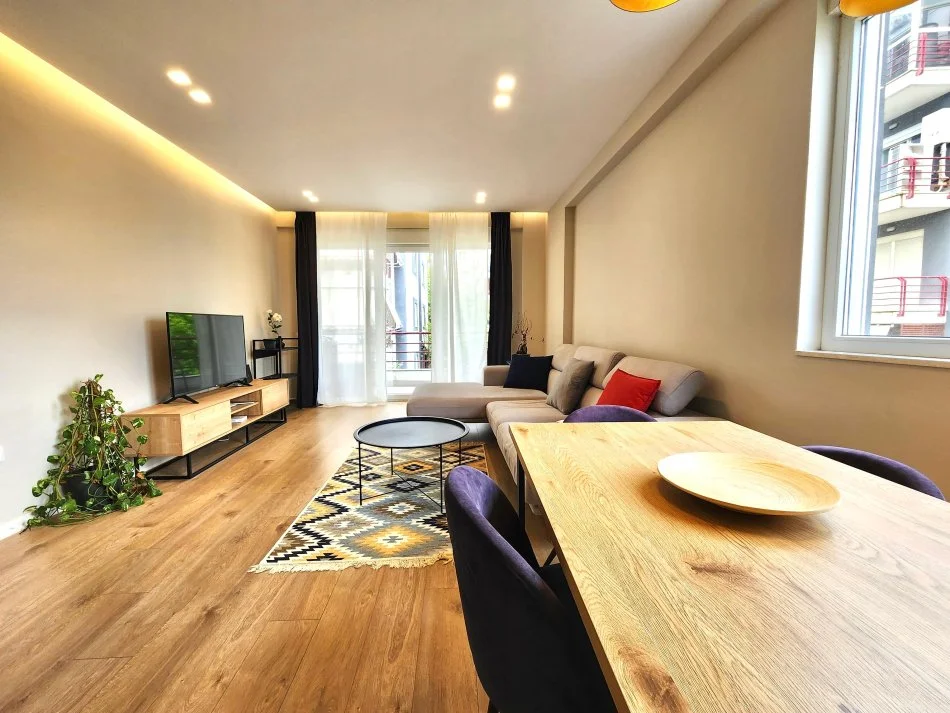 Tirane, shitet apartament 2+1 Kati 3, 93 m² 230.000 € (Liqeni i thate - Kompleksi FZ)